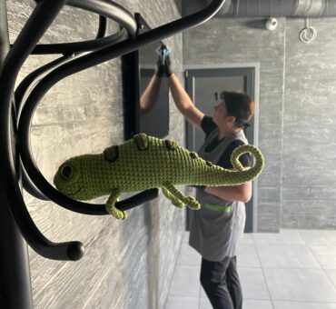 Наша команда в процессе уборки